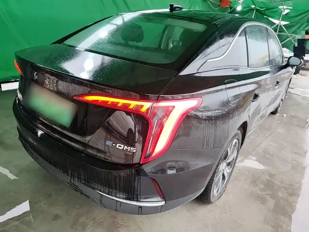 Hongqi E-QM5 — фото 2
