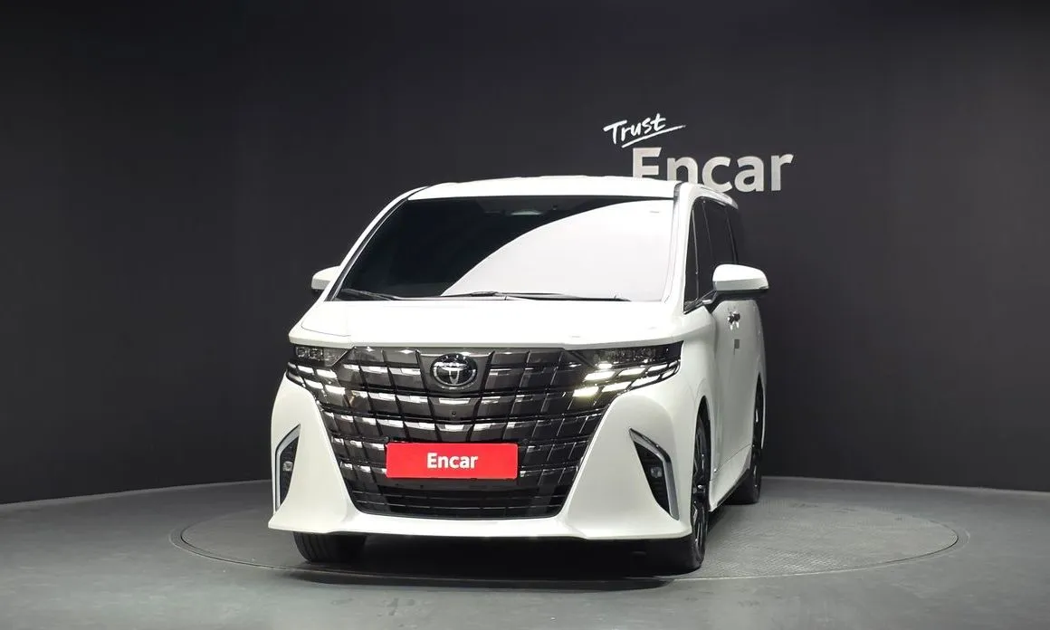 Toyota Alphard — фото 5