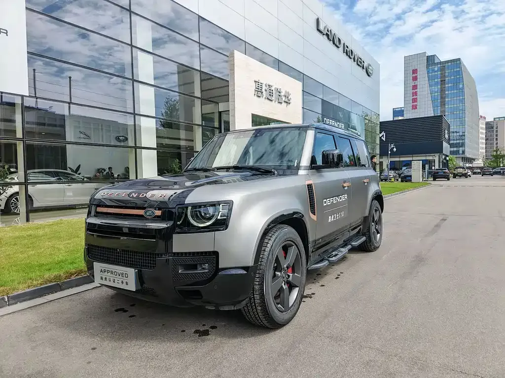 Land Rover Defender — фото 1