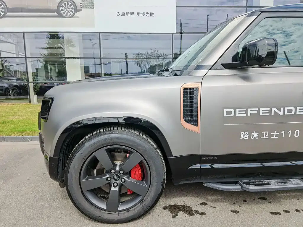 Land Rover Defender — фото 4