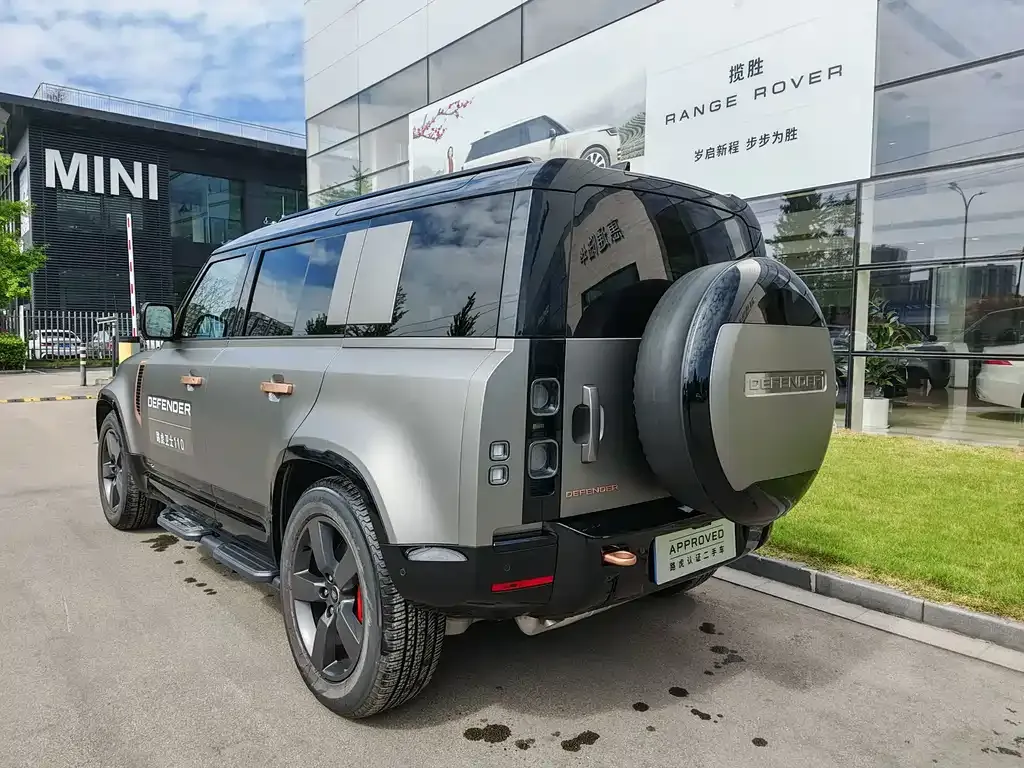 Land Rover Defender — фото 8