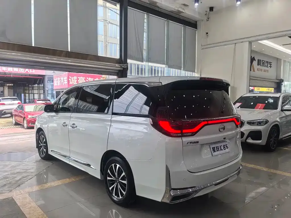 GAC Motor Trumpchi M8 — фото 10