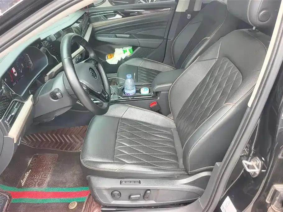 Volkswagen Passat — фото 10