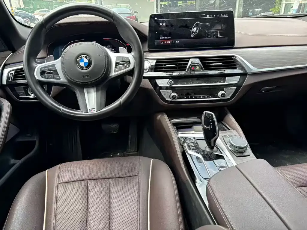 BMW 5 Series — фото 2