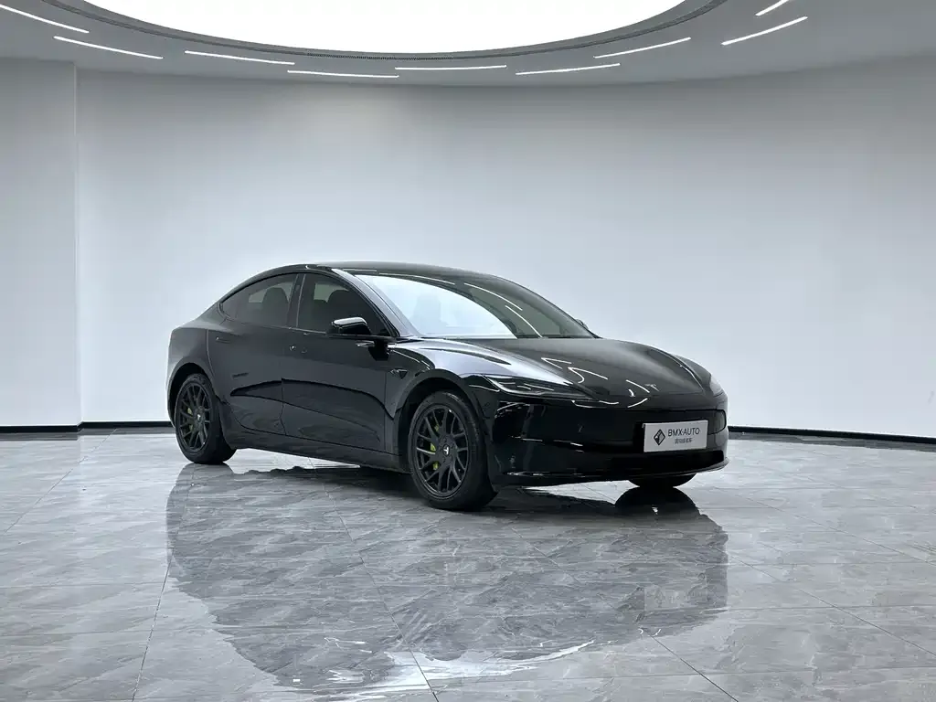 Tesla Model 3 — фото 6