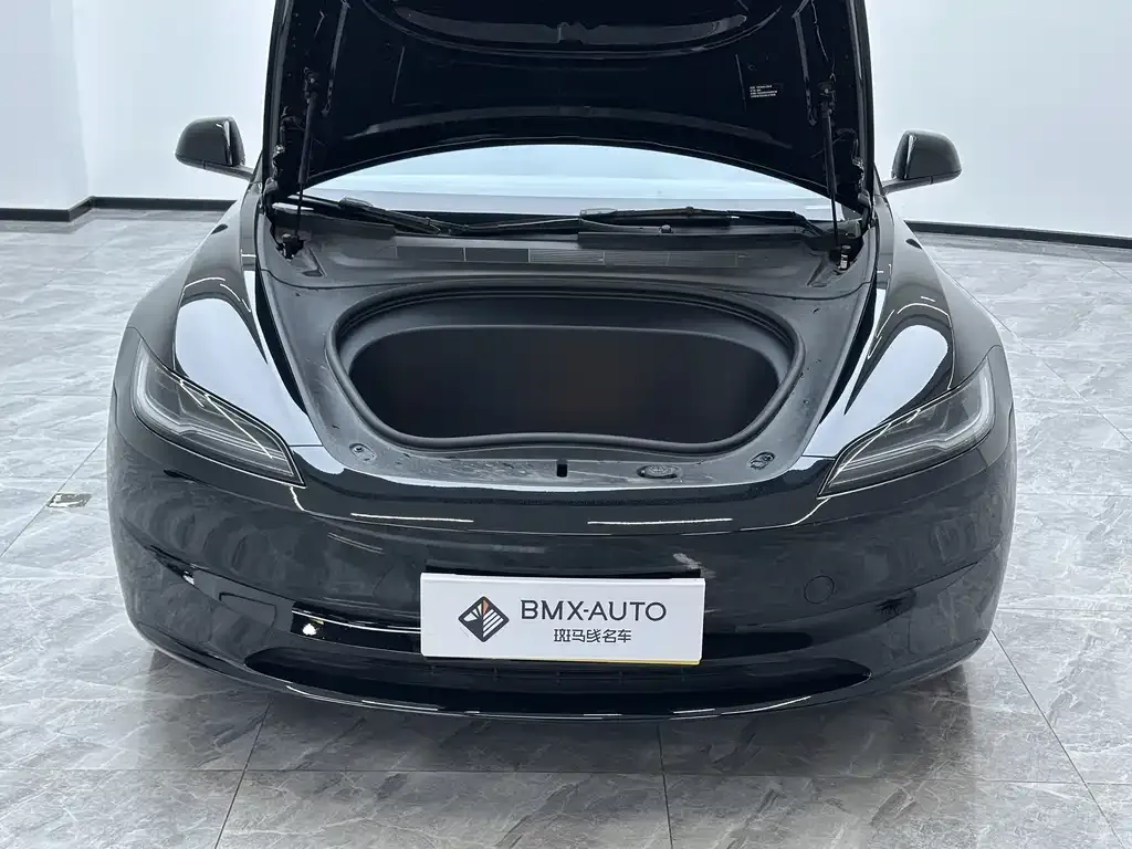 Tesla Model 3 — фото 8