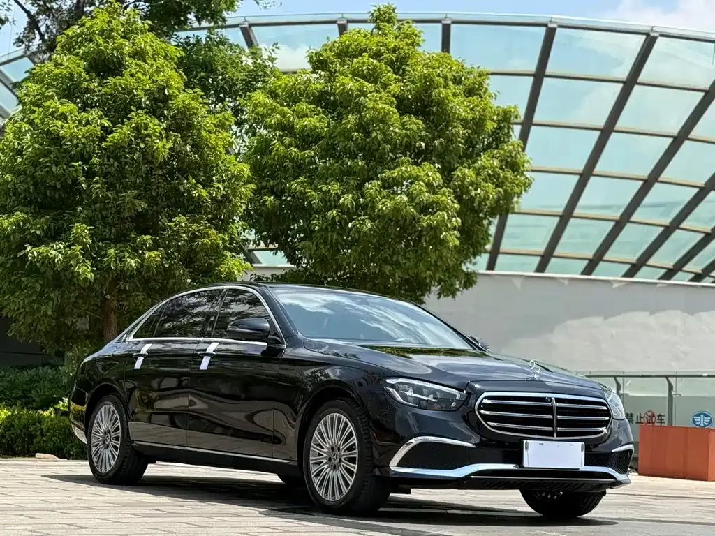Mercedes-Benz E-Class — фото 10
