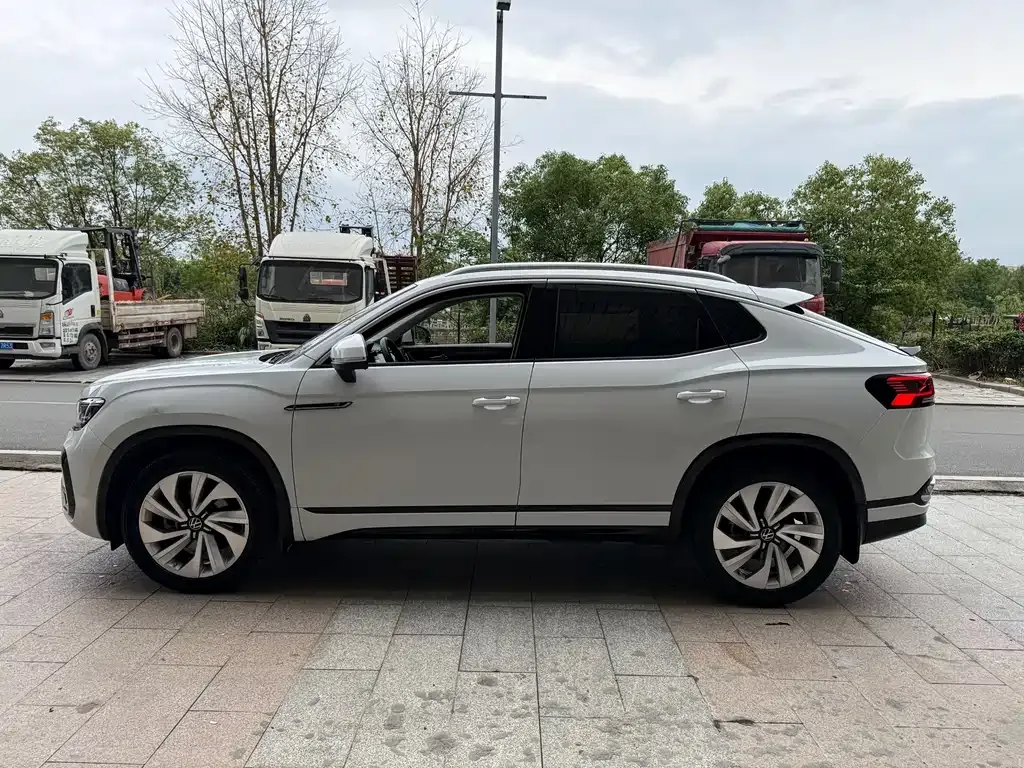Volkswagen Tayron X 2021 из CN, фото 9
