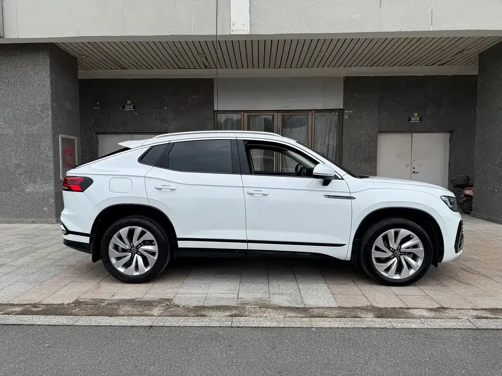 Volkswagen Tayron X 2021 из CN, фото 10