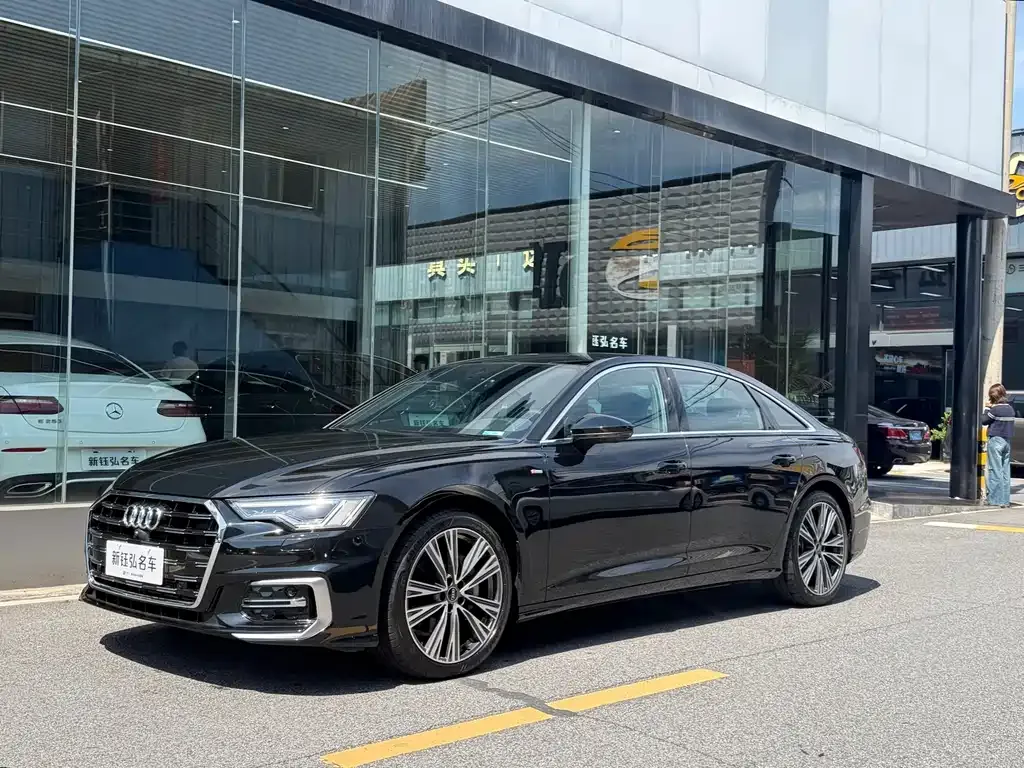 Audi A6L — фото 1