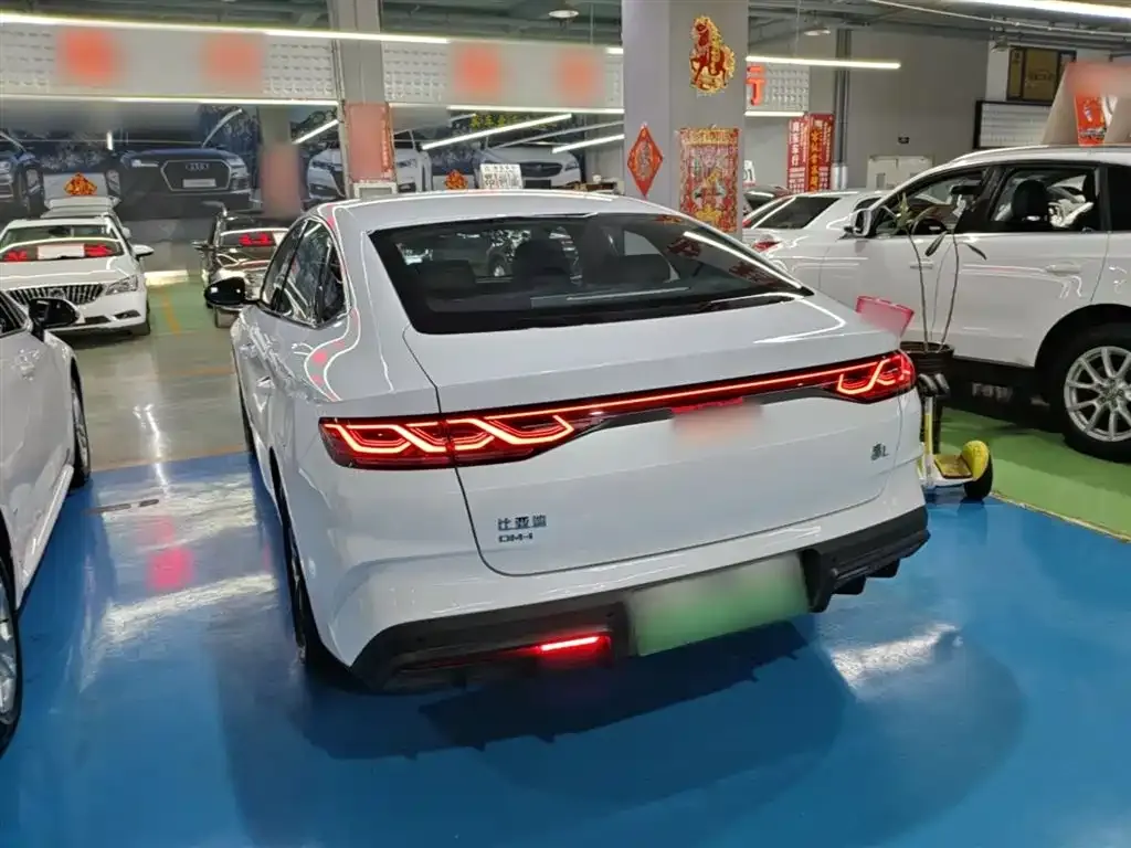 BYD Qin L — фото 10