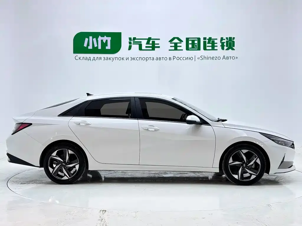 Hyundai Elantra — фото 4
