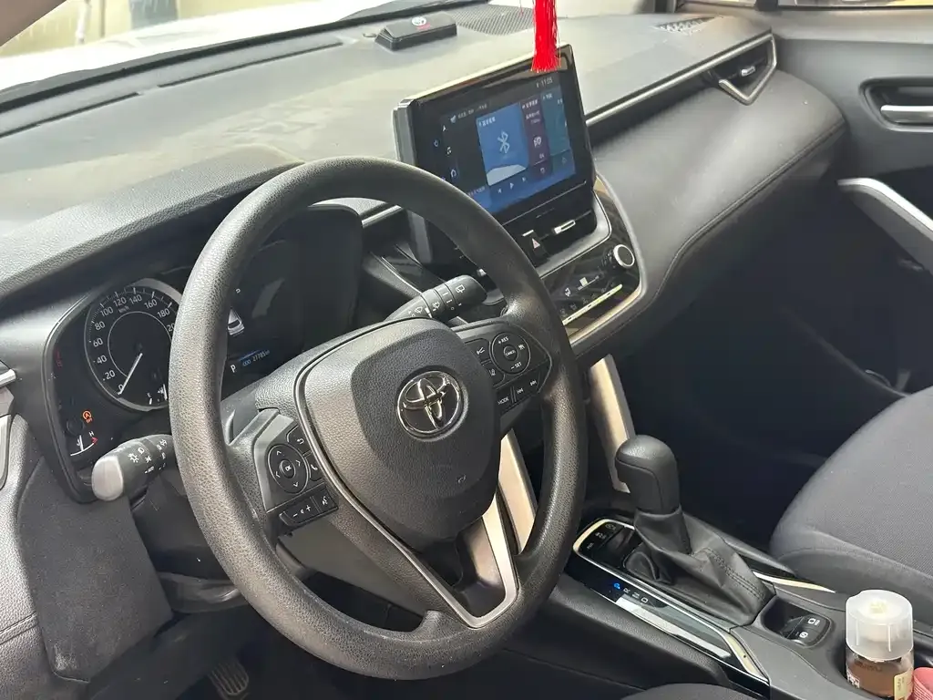 Toyota Corolla Cross — фото 3