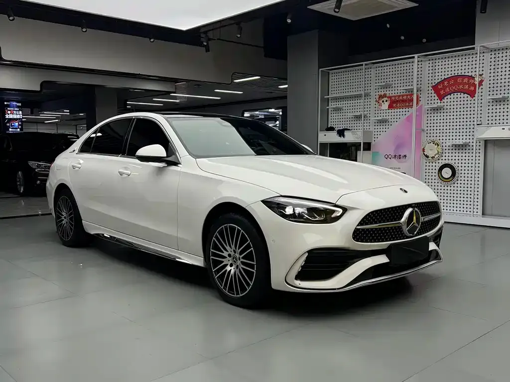 Mercedes-Benz C-Class — фото 1