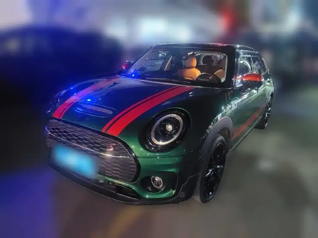 MINI Clubman — фото 1