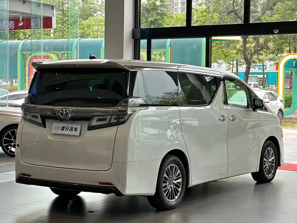 Toyota Vellfire 2022 из CN, фото 8