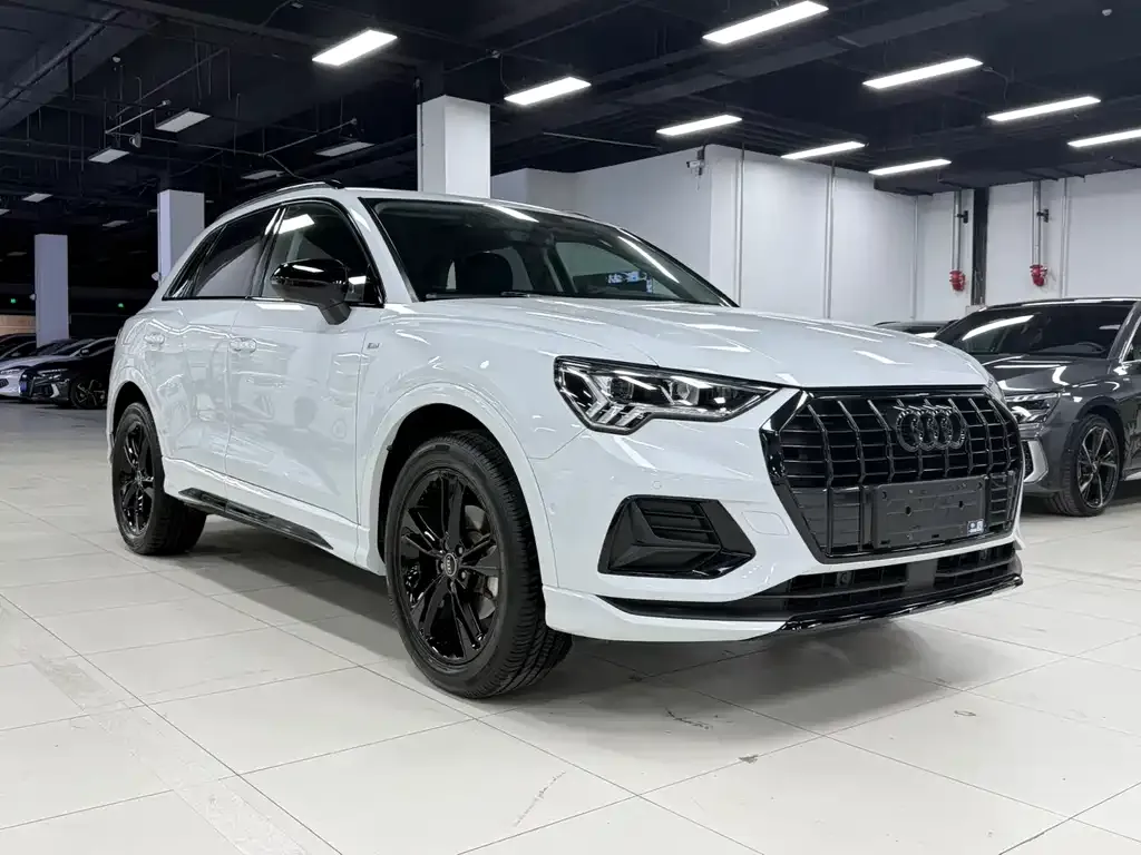 Audi Q3 — фото 10