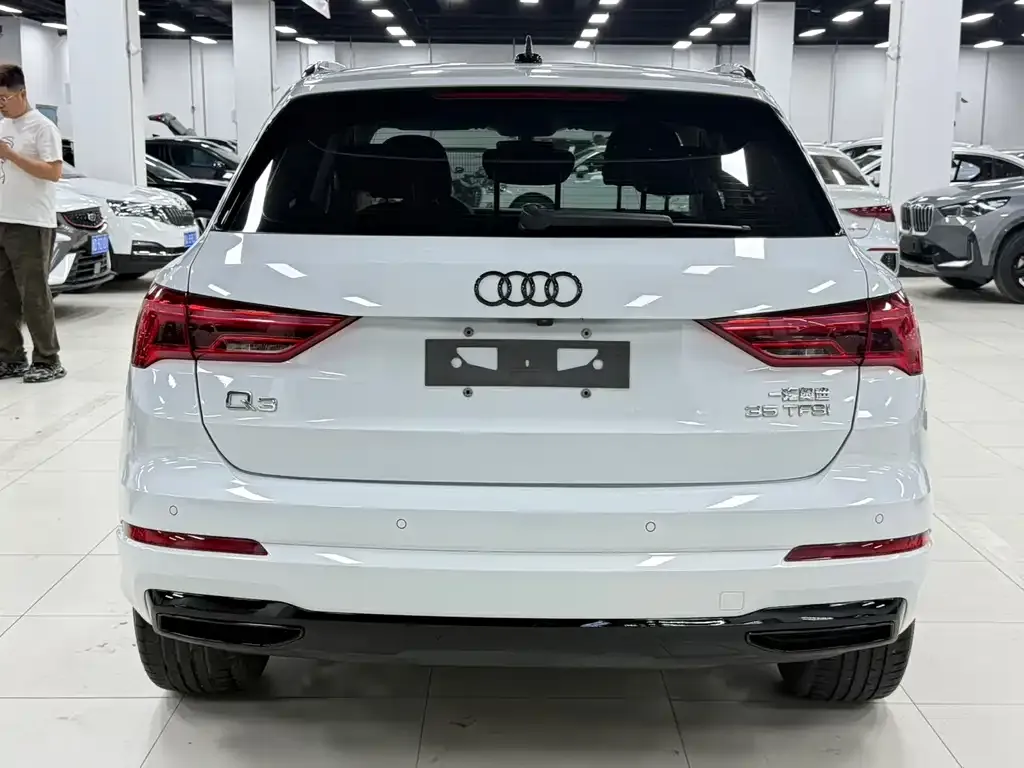 Audi Q3 — фото 3