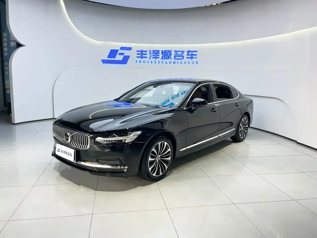 Volvo S90 — фото 1