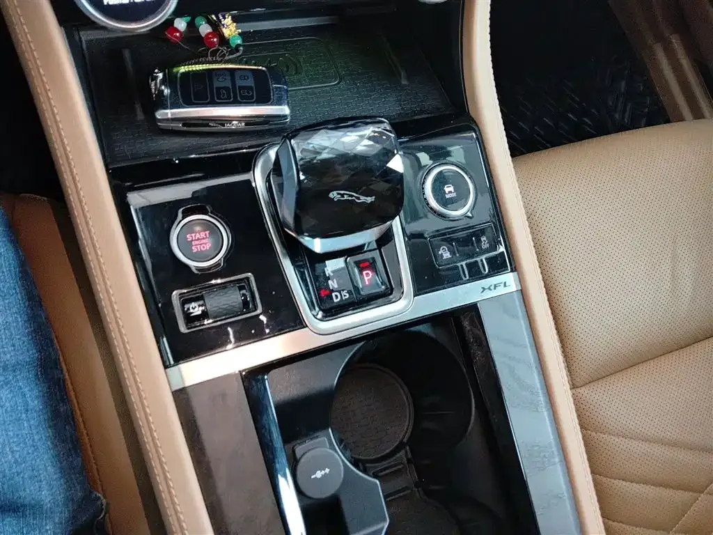 Jaguar XFL 2023 из CN, фото 10