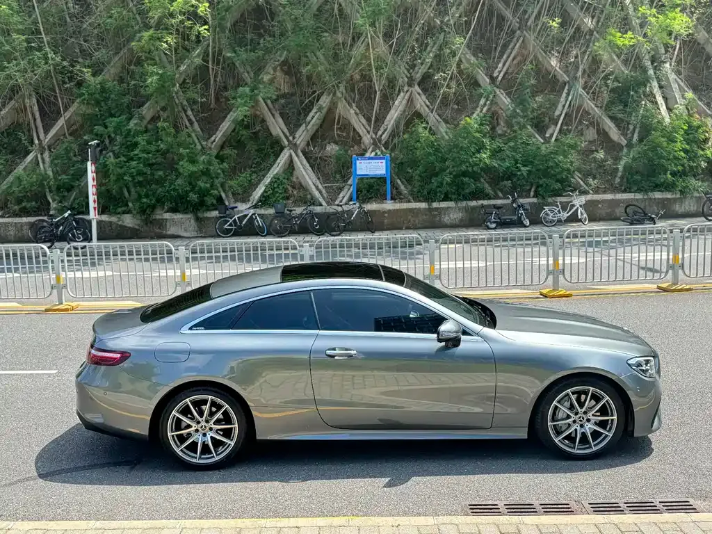 Mercedes-Benz E-Class (Import) — фото 6
