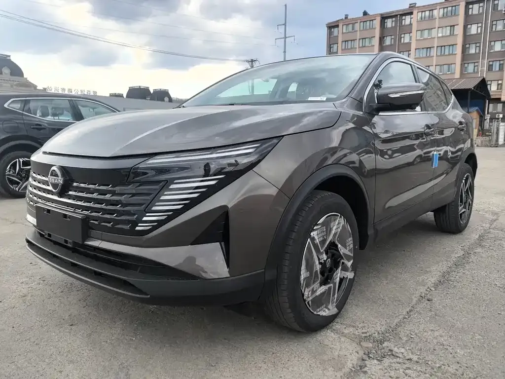 Nissan Qashqai — фото 1