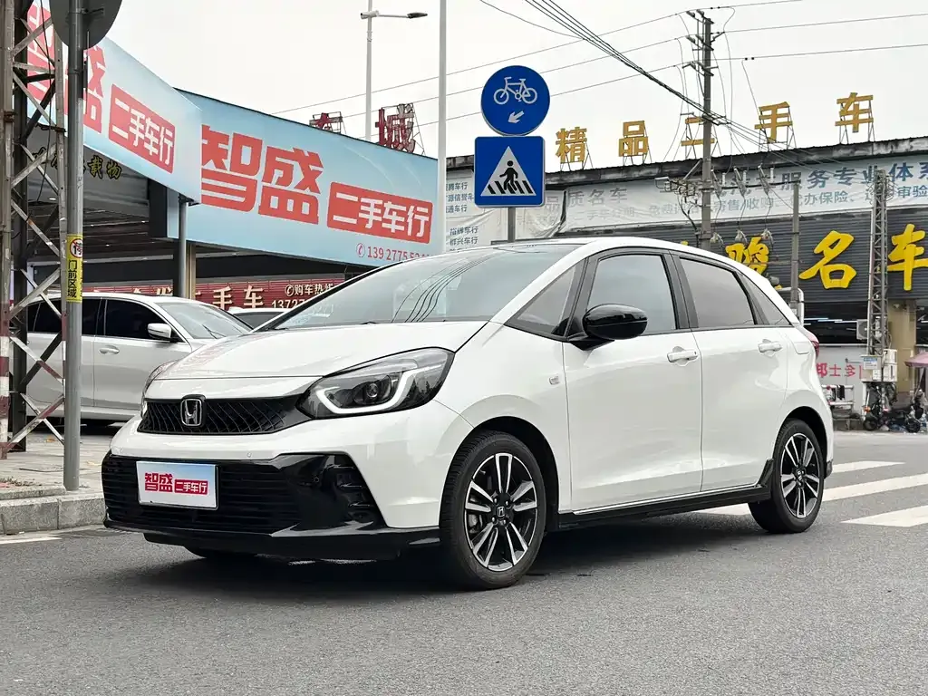 Honda Fit — фото 1
