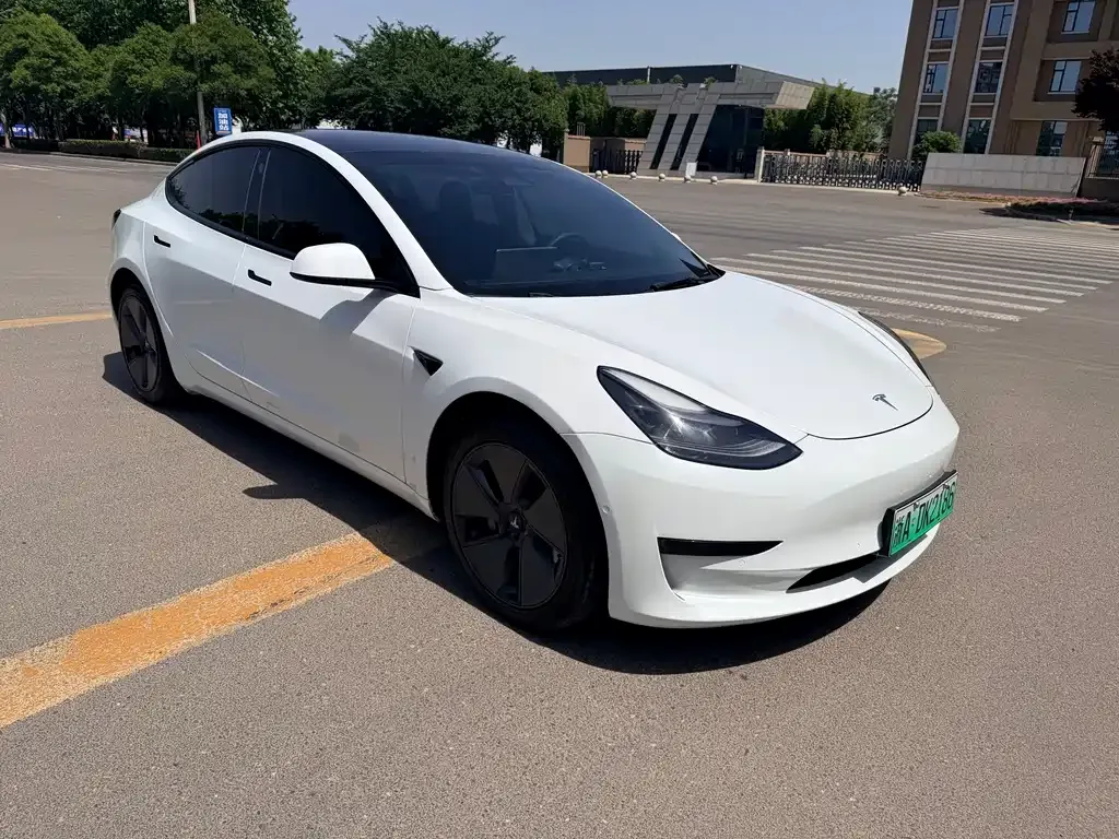Tesla Model 3 — фото 8