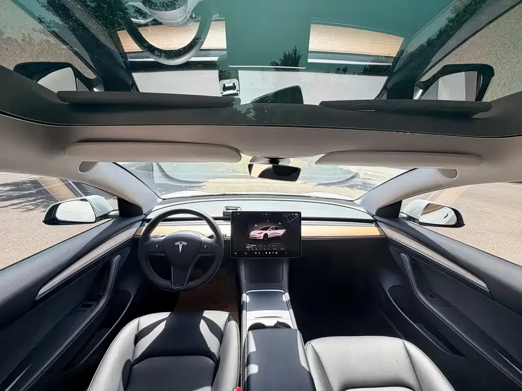 Tesla Model 3 — фото 6