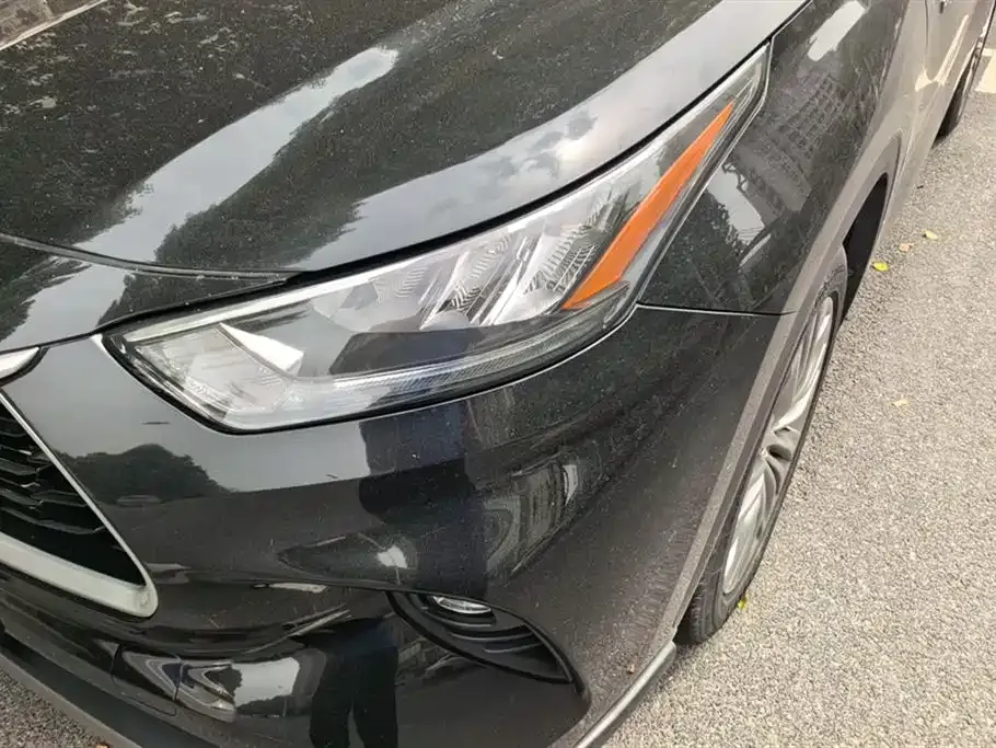Toyota Highlander — фото 10