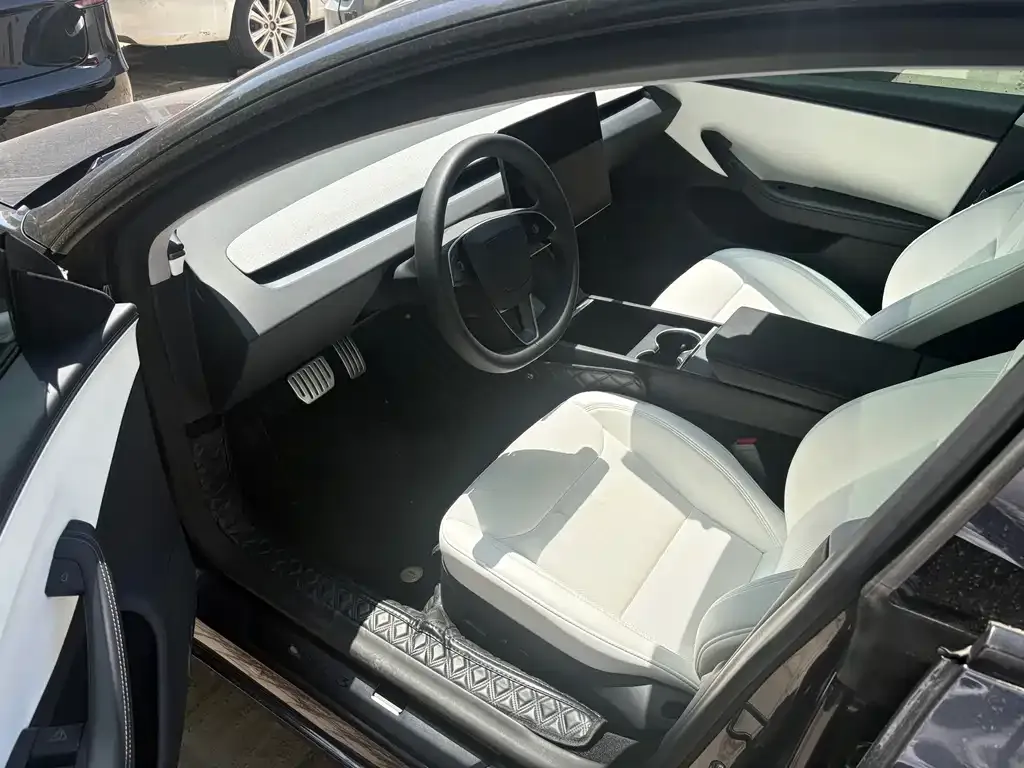 Tesla Model 3 — фото 3