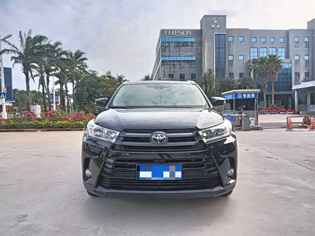 Toyota Highlander — фото 2