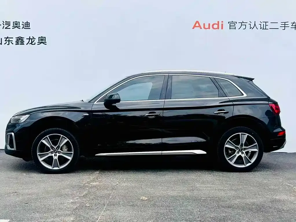 Audi Q5L — фото 9