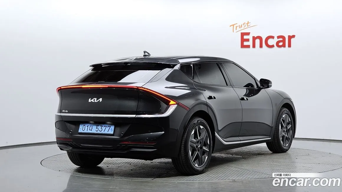 Kia EV6 — фото 5