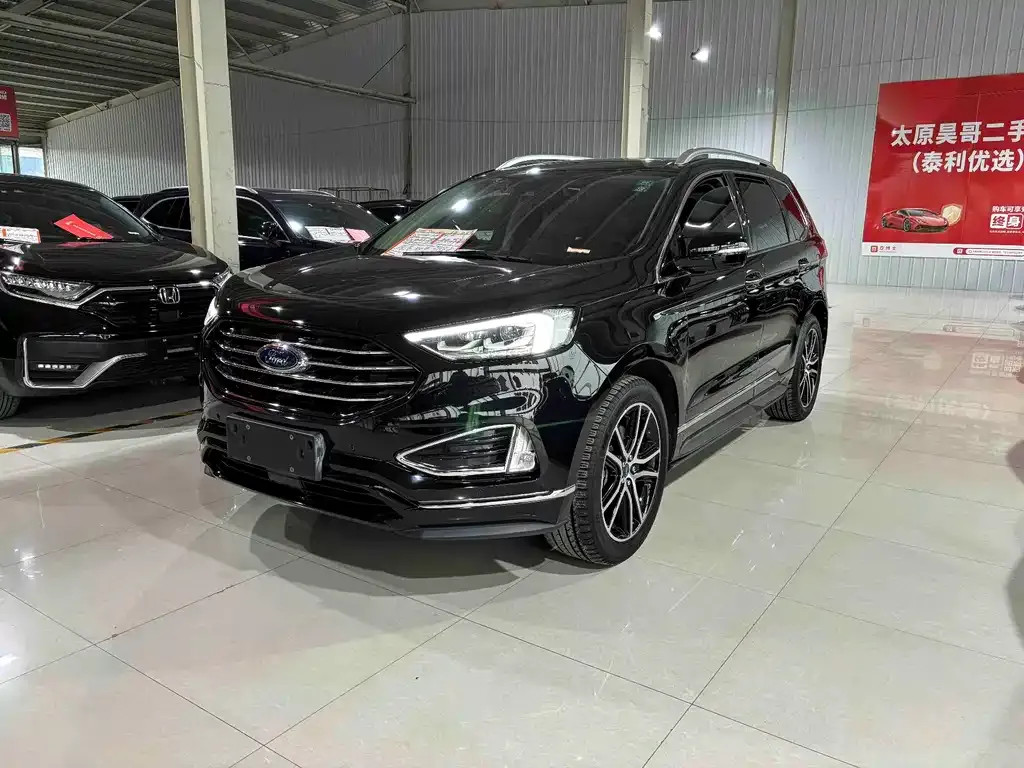 Ford Edge — фото 1