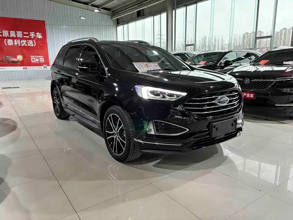 Ford Edge — фото 10