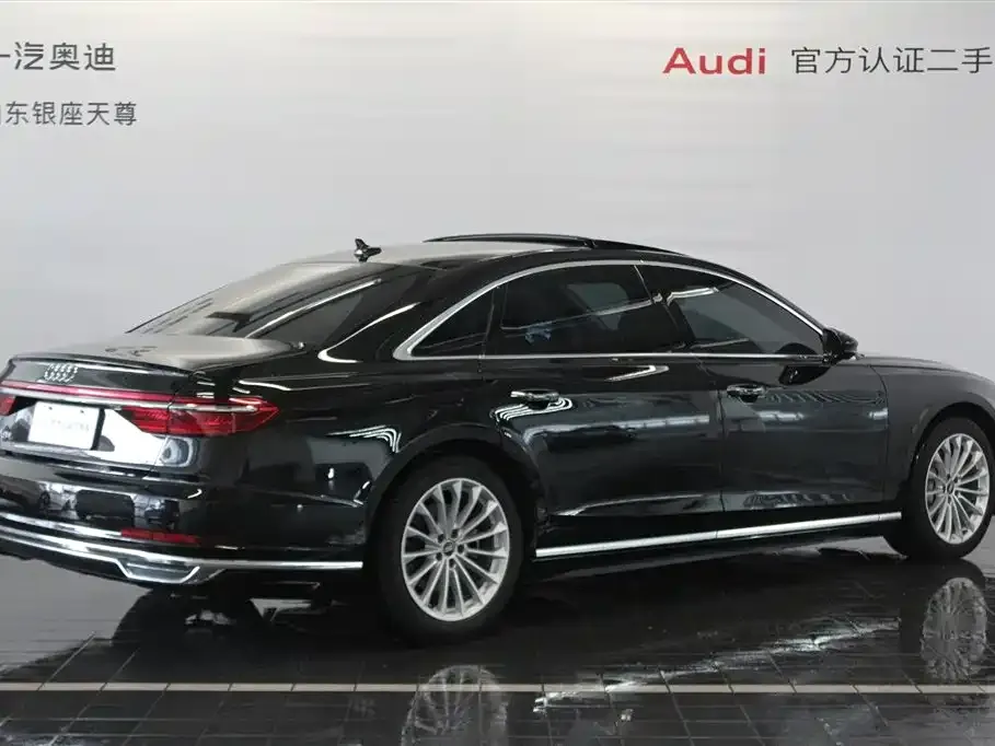 Audi A8 — фото 3