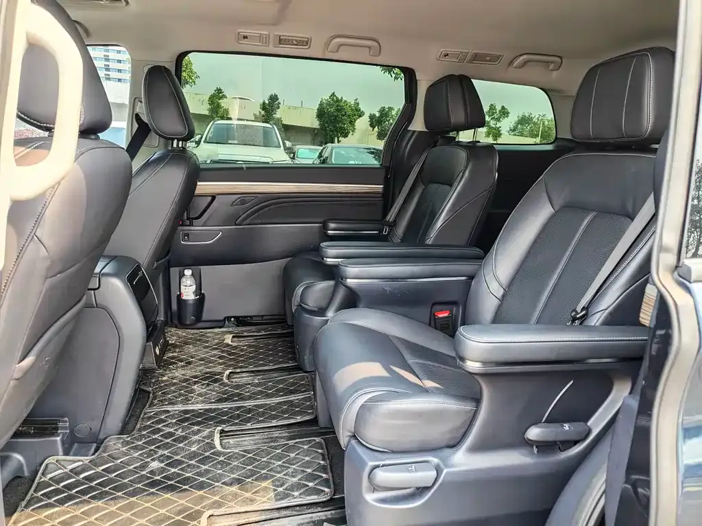 GAC Motor Trumpchi M8 — фото 3