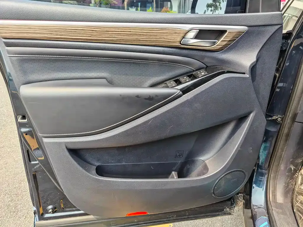 GAC Motor Trumpchi M8 — фото 9