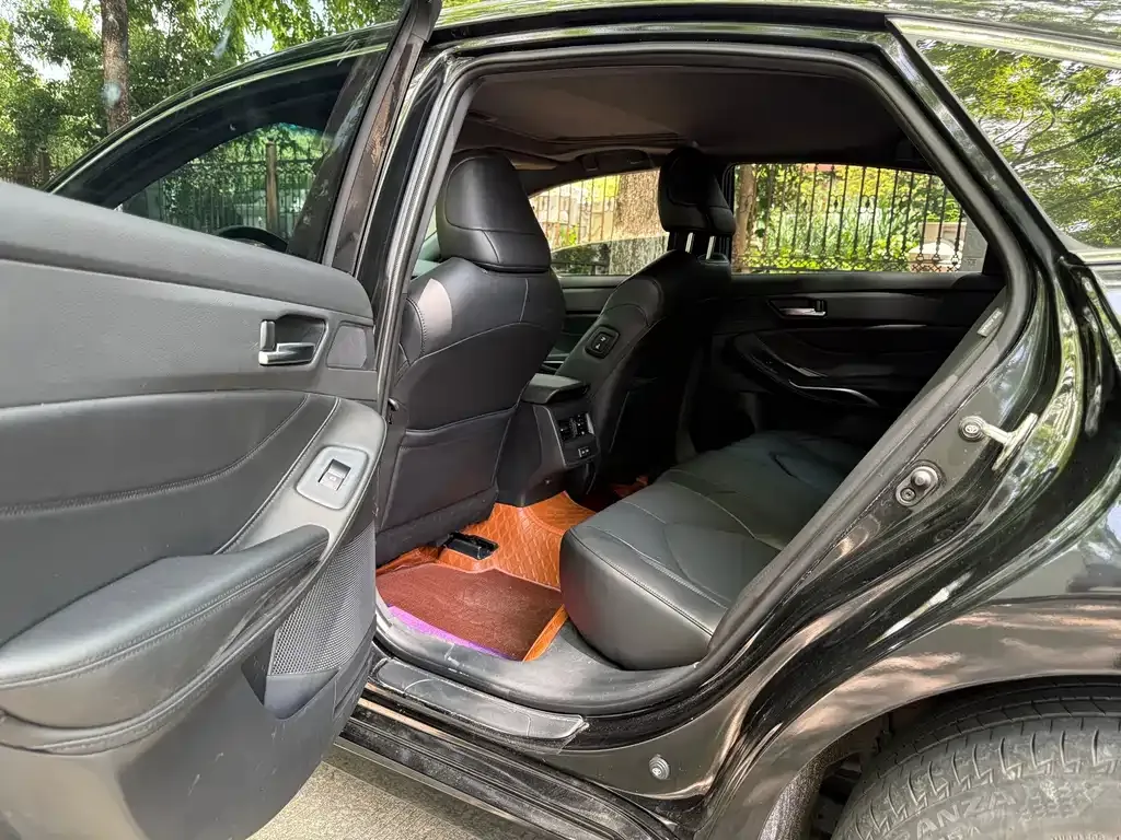 Toyota Avalon 2023 из CN, фото 2