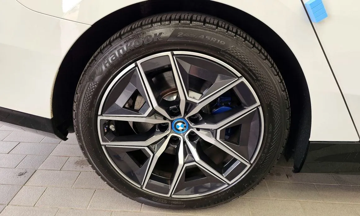 BMW i5 2024 из KR, фото 8