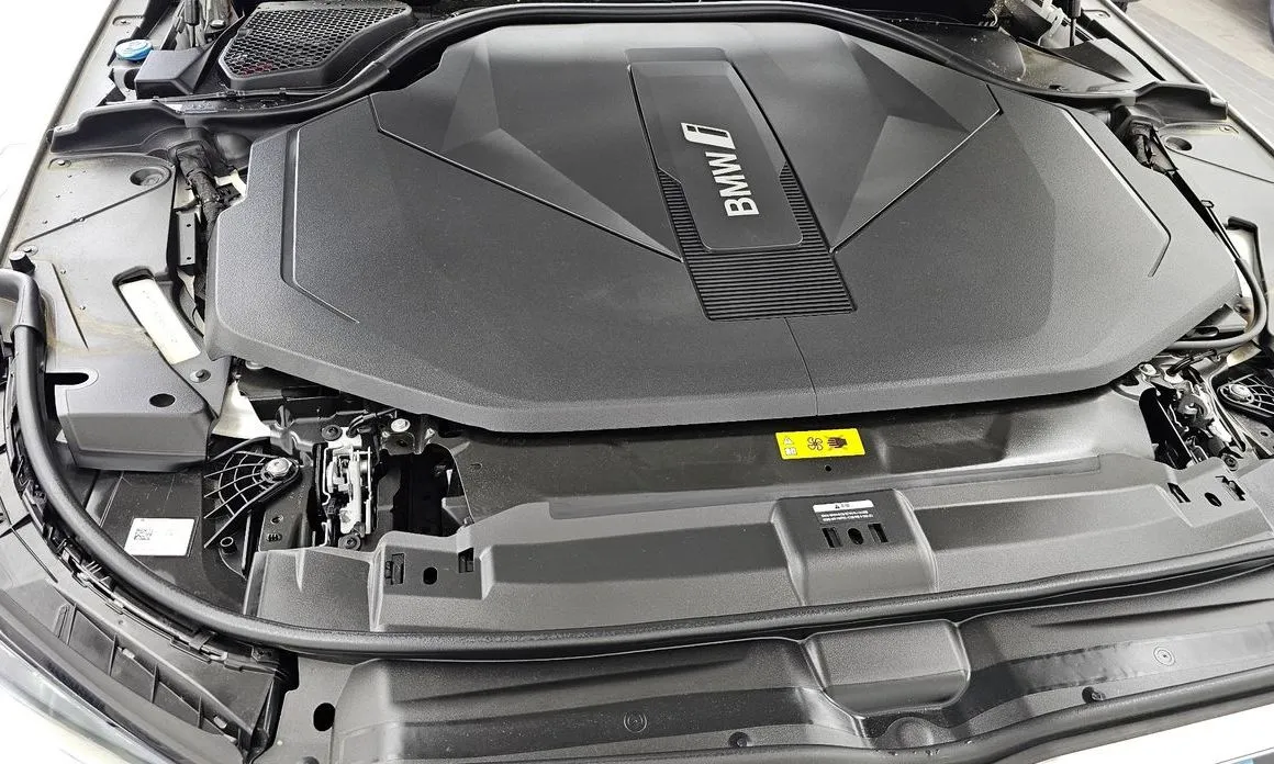 BMW i5 2024 из KR, фото 9