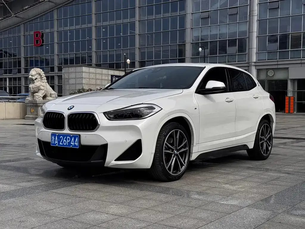 BMW X2