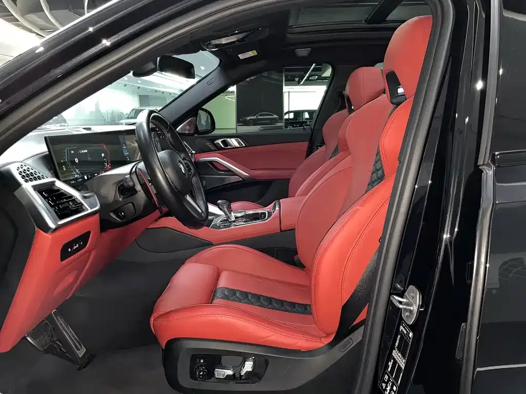 BMW X6 M 2023 из CN, фото 9
