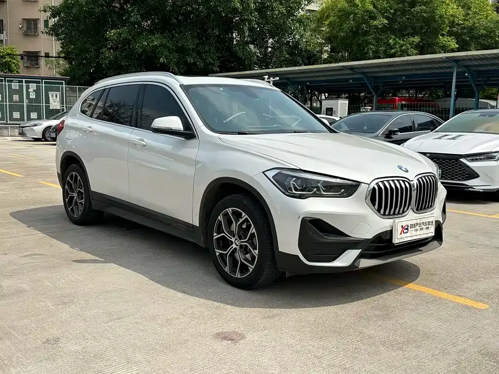 BMW X1 — фото 10