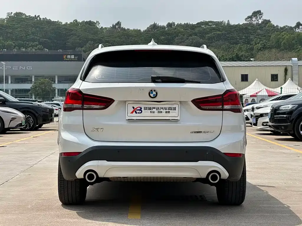 BMW X1 — фото 9