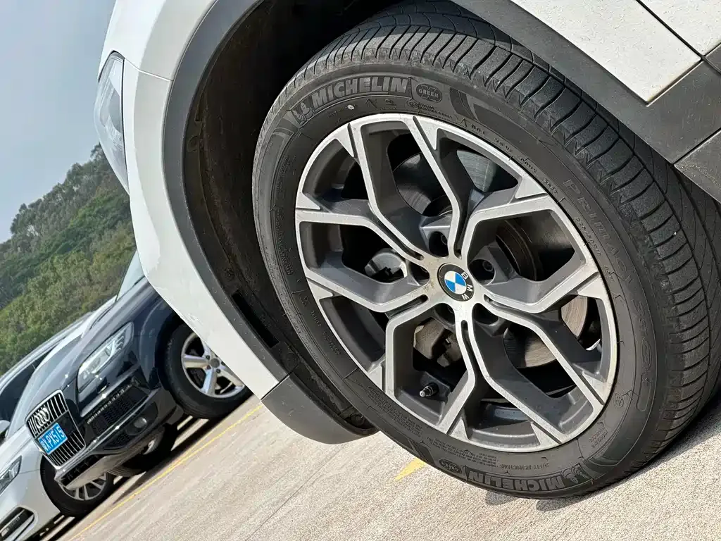 BMW X1 — фото 3