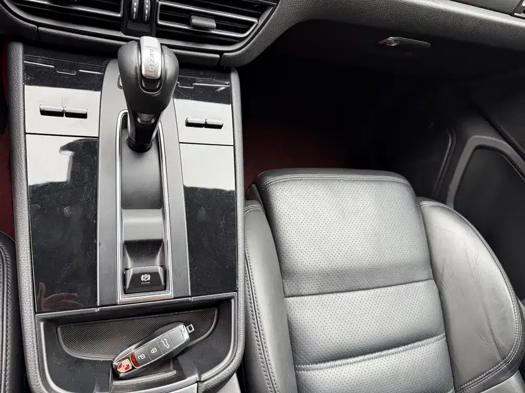 Porsche Macan — фото 4