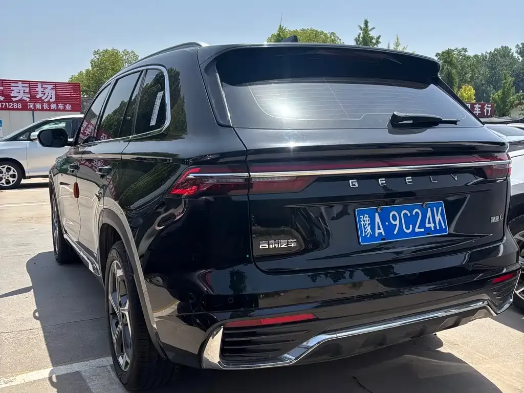Geely Xingyue L — фото 9
