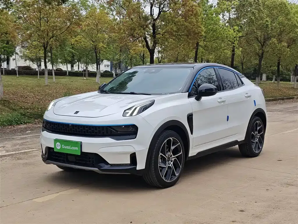 Lynk & Co 05